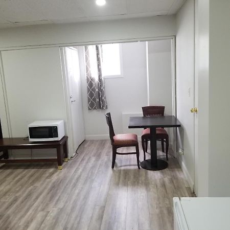 Bloorcourt Inn Торонто Экстерьер фото